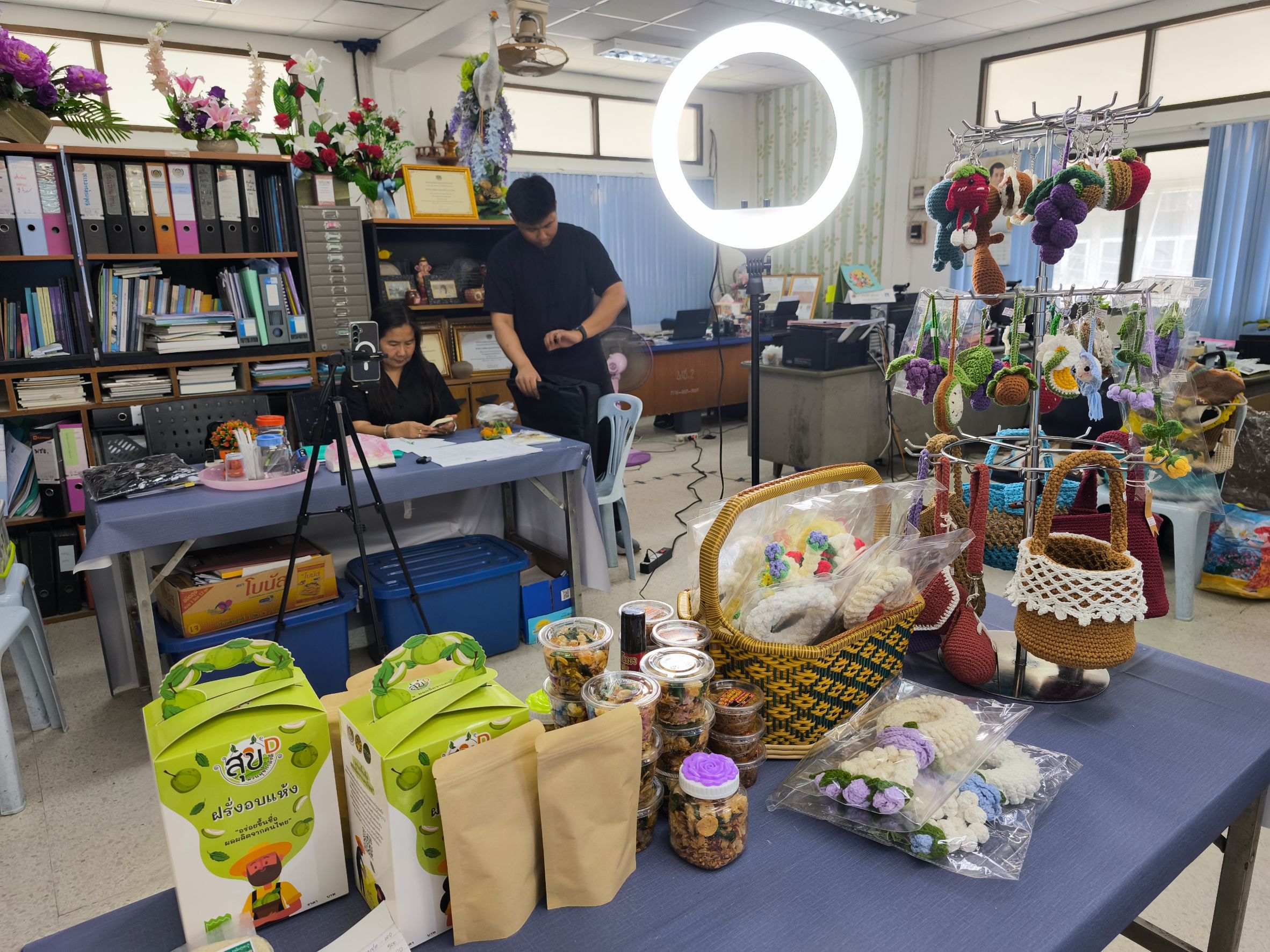 สพอ.บางแพ จัดกิจกรรมส่งเสริมช่องทางการตลาดออนไลน์แก่ผู้ประกอบการ OTOP อำเภอบางแพ
