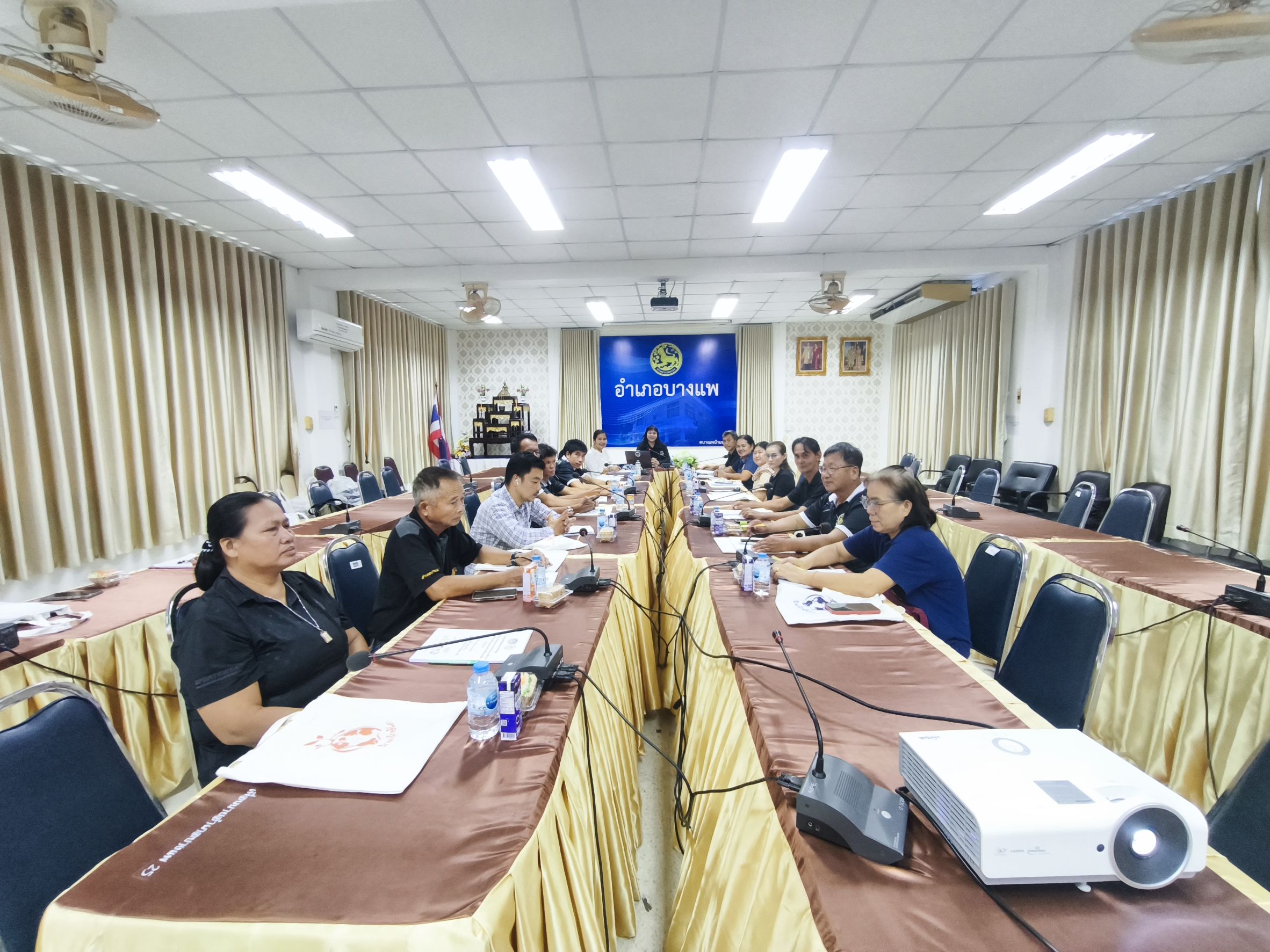 สพอ.บางแพ ดำเนินโครงการประชุมเพิ่มศักยภาพคณะกรรมการเครือข่ายกองทุนชุมชนขับเคลื่อนกลุ่มออมทรัพย์เพื่อการผลิต (ระดับอำเภอ)